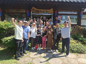 50년의&nbsp;세월을&nbsp;넘어&nbsp;마주한&nbsp;불꽃들